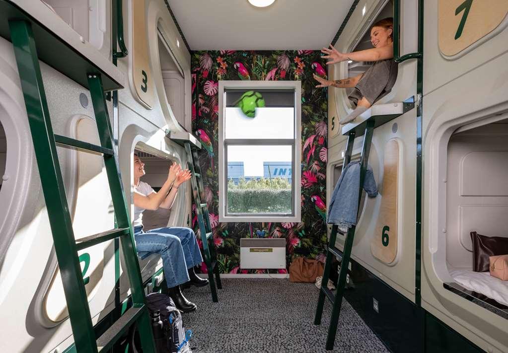 Lylo Κράισττσερτς Δωμάτιο φωτογραφία Hostel interior